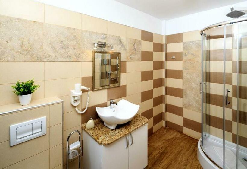 استودیوی استاندارد, Style Residence