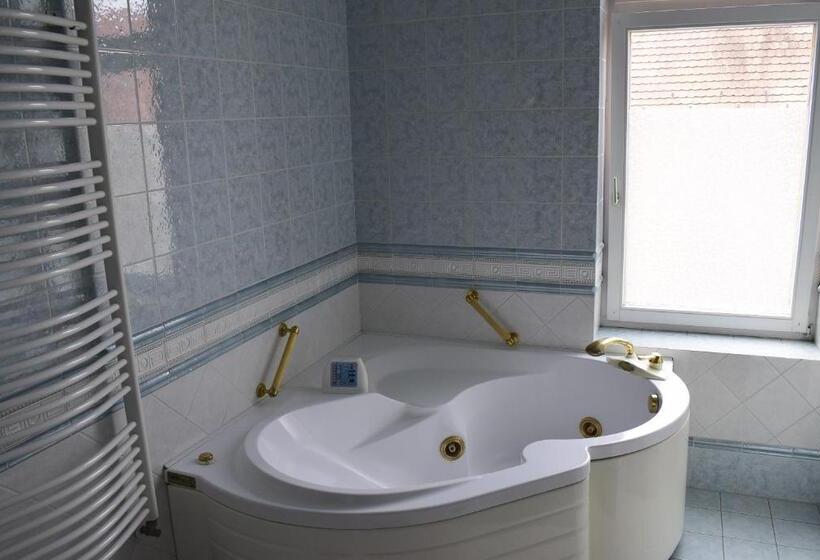 חדר סטודיו סטנדרד, Taverna Panzió