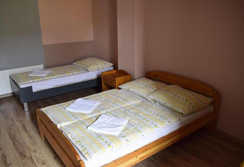 חדר סטודיו סטנדרד, Taverna Panzió