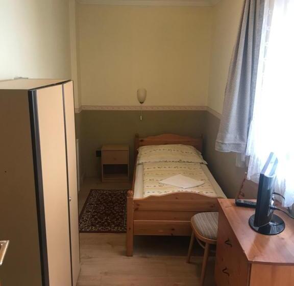 חדר סטנדרט יחיד, Taverna Panzió