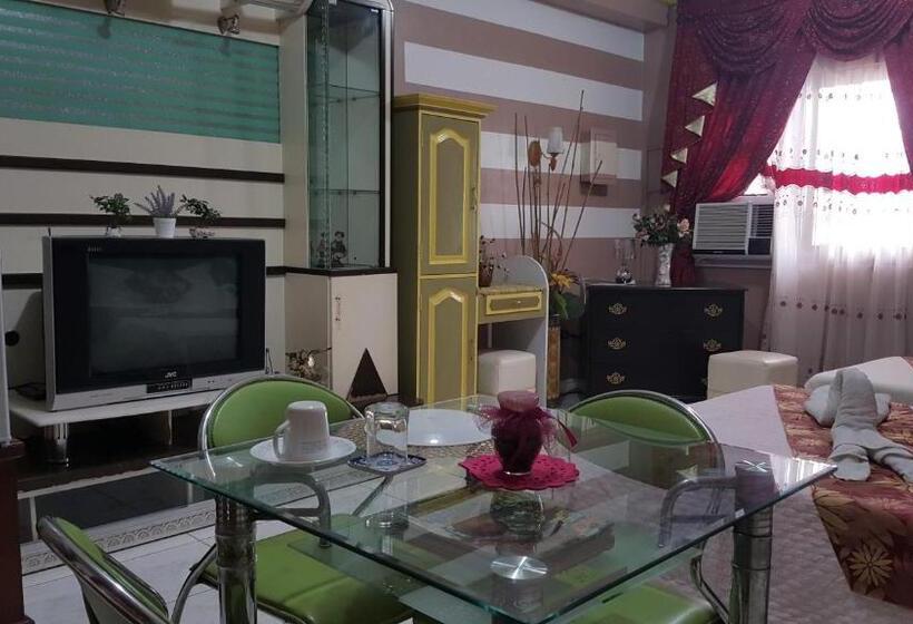 سوئیت با بالکن, Center Parkway Pension House