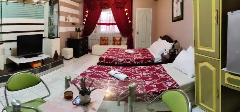 سوئیت با بالکن, Center Parkway Pension House