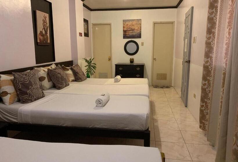 اتاق خانوادگی, Center Parkway Pension House