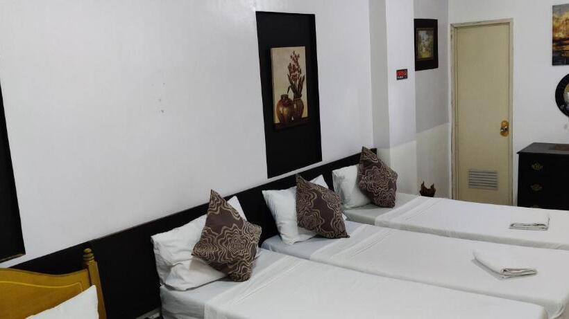 اتاق خانوادگی, Center Parkway Pension House