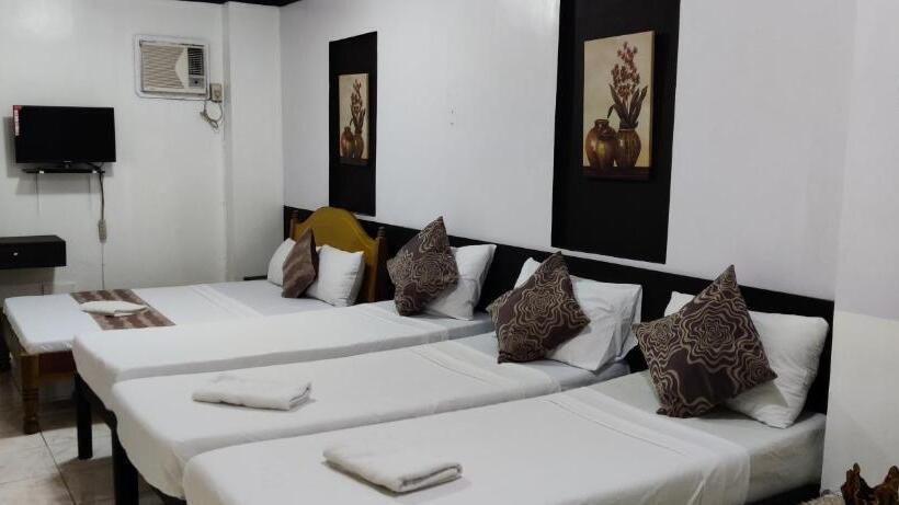 اتاق خانوادگی, Center Parkway Pension House