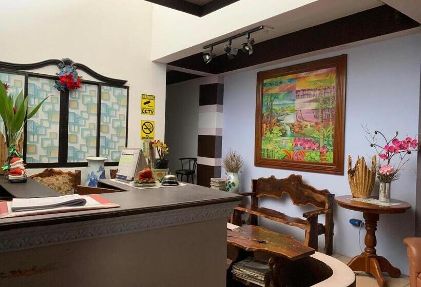 디럭스 4인 룸, Center Parkway Pension House