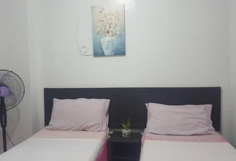 اتاق اکونومی, Center Parkway Pension House