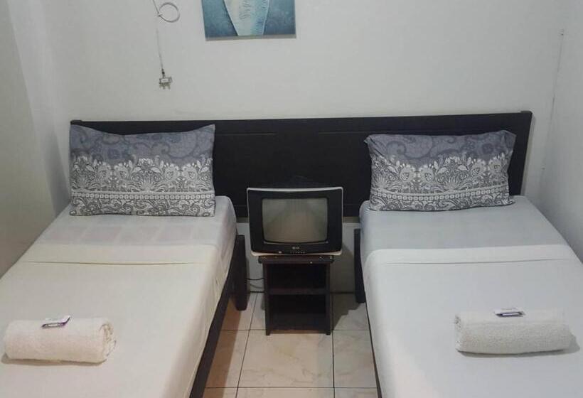 اتاق اکونومی, Center Parkway Pension House