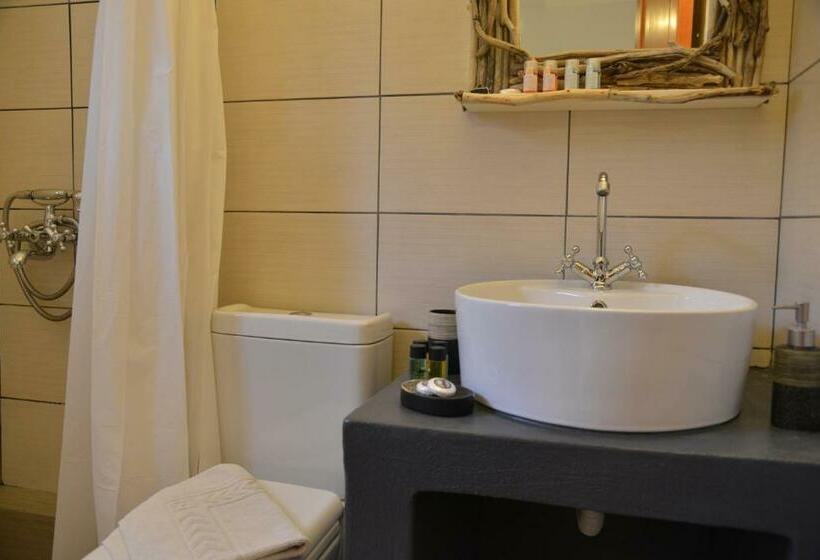 سوییت با چشمانداز باغ, Anofli Suites