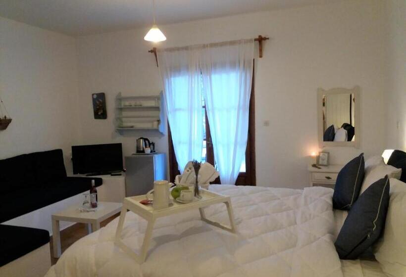 سوییت با چشمانداز باغ, Anofli Suites