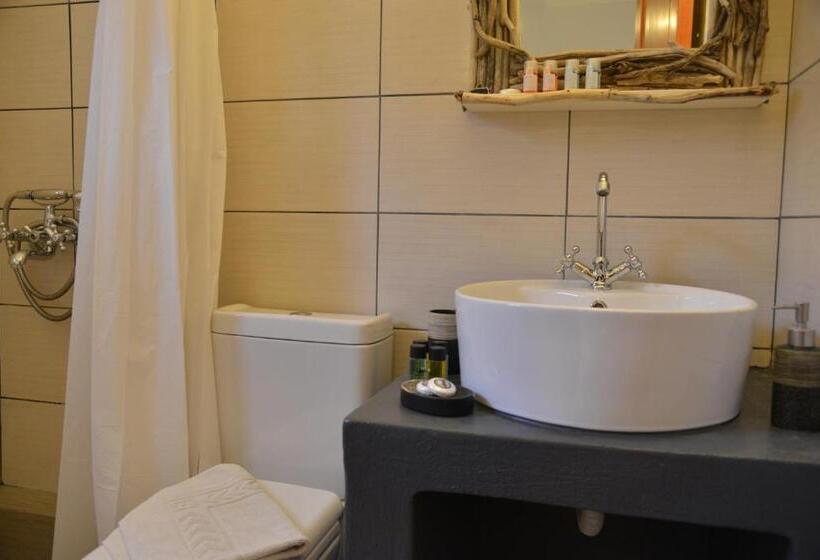 سوئیت جونیور با چشمانداز باغ, Anofli Suites