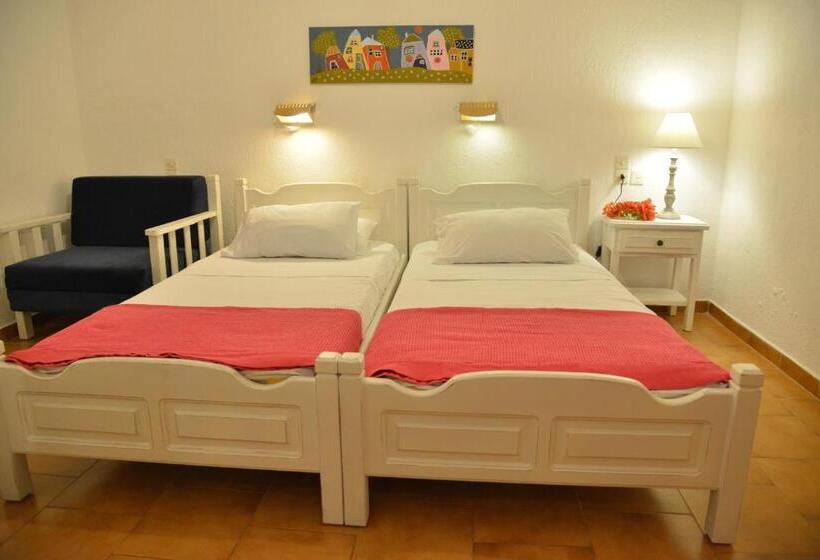 Полулюкс Вид на Сад, Anofli Suites