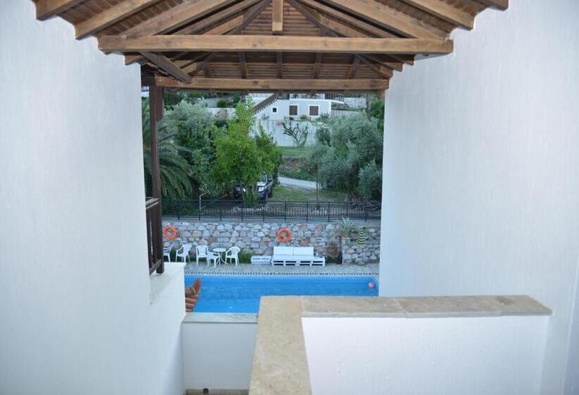 سوئیت جونیور با تراس, Anofli Suites