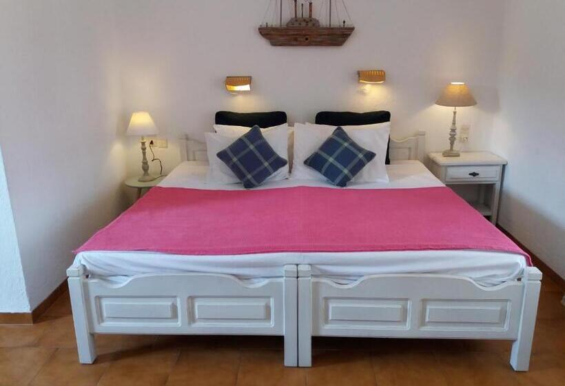 سوئیت جونیور با تراس, Anofli Suites