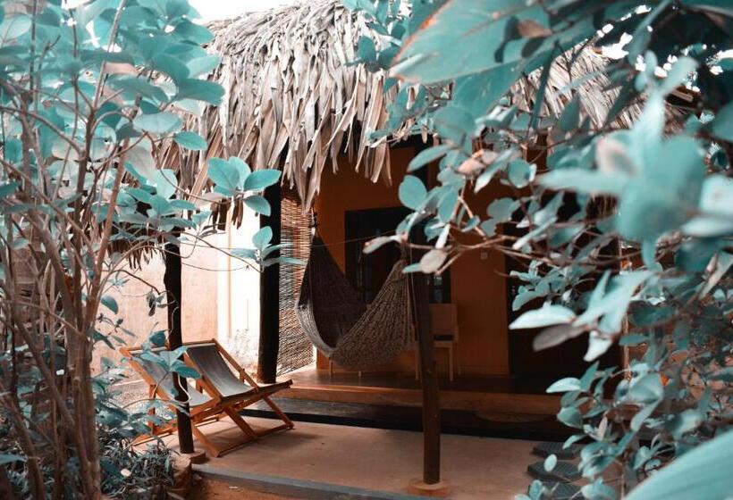 小室, Surf N Sun Arugam Bay