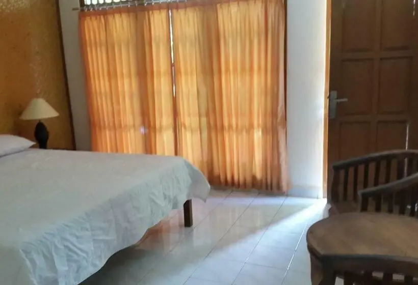 Deluxe-huone, Bayumantra Bungalows