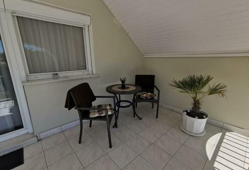 Quarto Estandar com Terraço, Csabai Vendégház