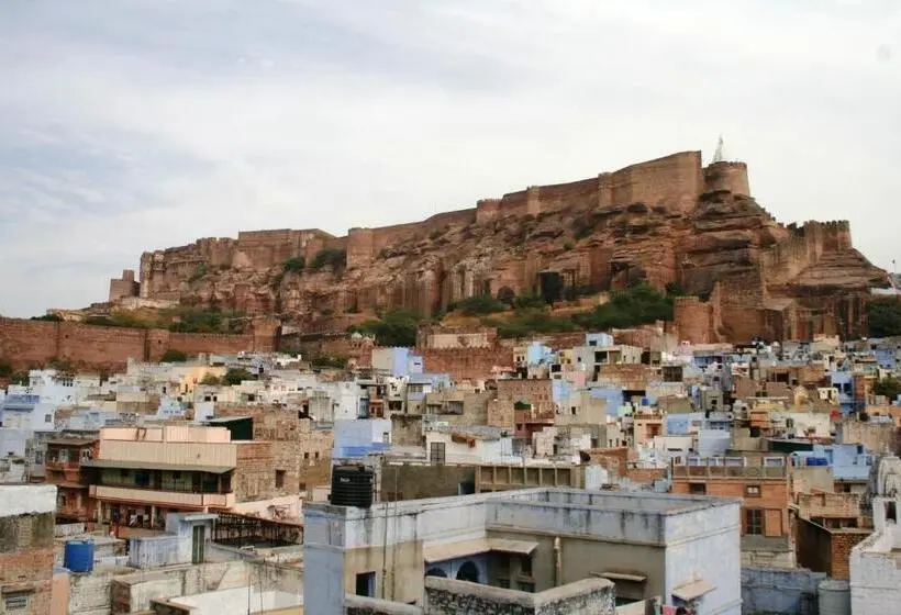 اتاق لوکس با چشم‌انداز, Jewel Palace Haweli