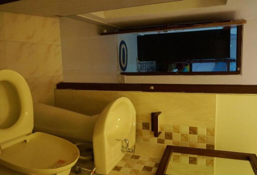 اتاق لوکس با تخت بزرگ, Jewel Palace Haweli