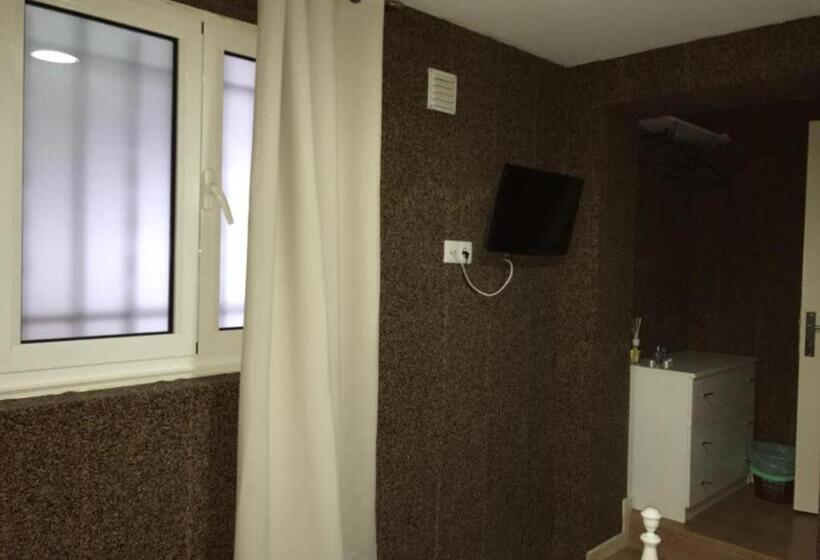 اتاق اکونومی, Jualis Guest House