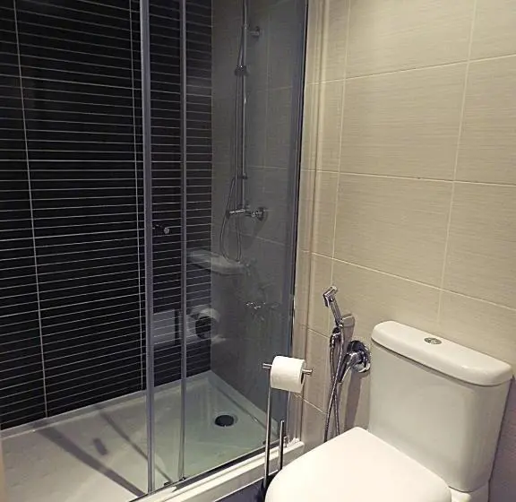 اتاق اکونومی, Jualis Guest House