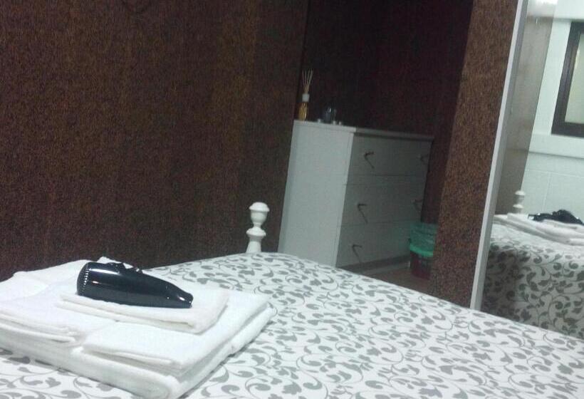 اتاق اکونومی, Jualis Guest House