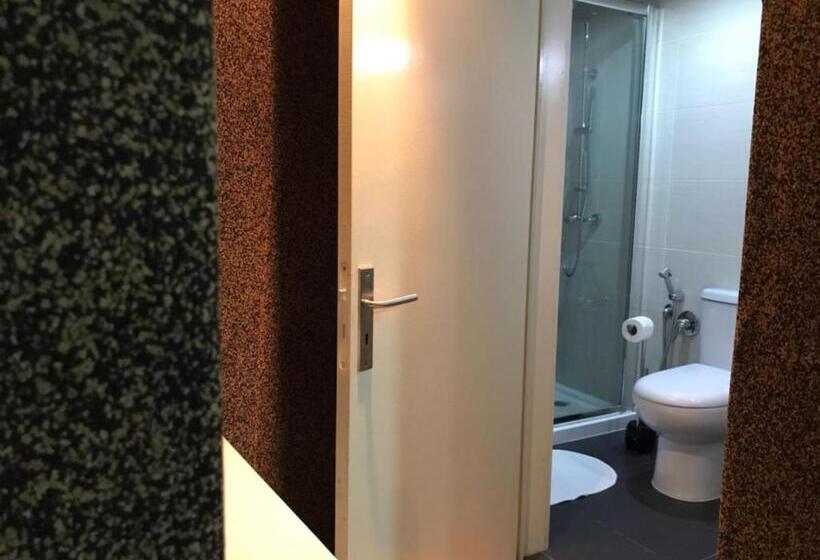 اتاق اکونومی, Jualis Guest House