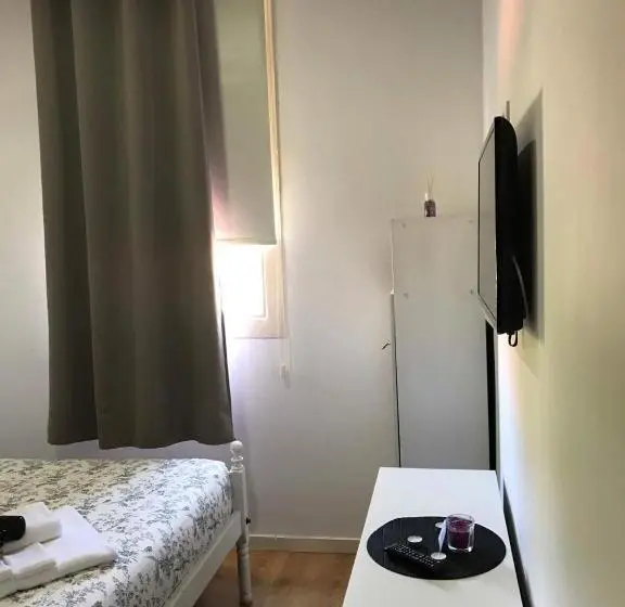 اتاق سوپریور با چشم‌انداز باغ, Jualis Guest House