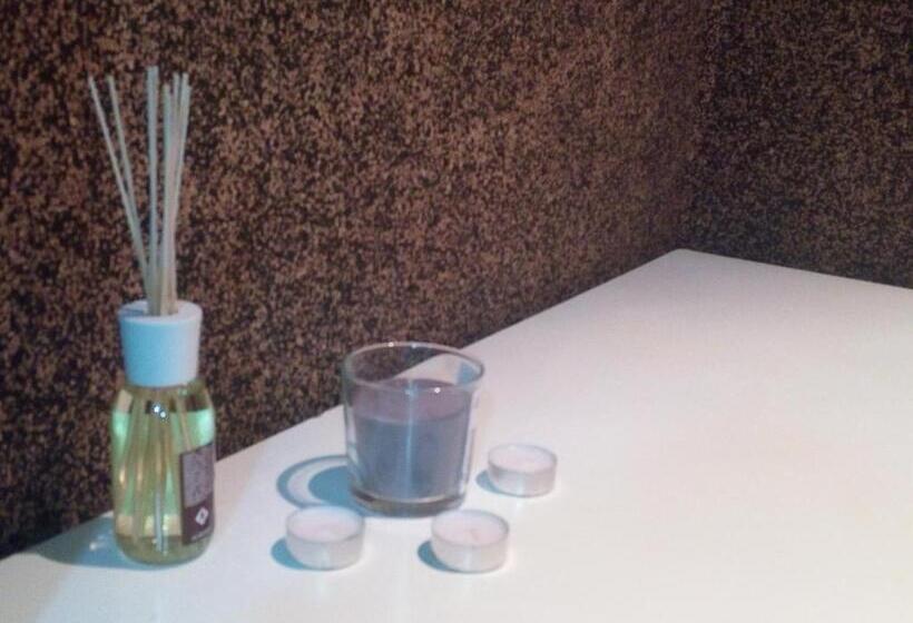 اتاق اکونومی, Jualis Guest House