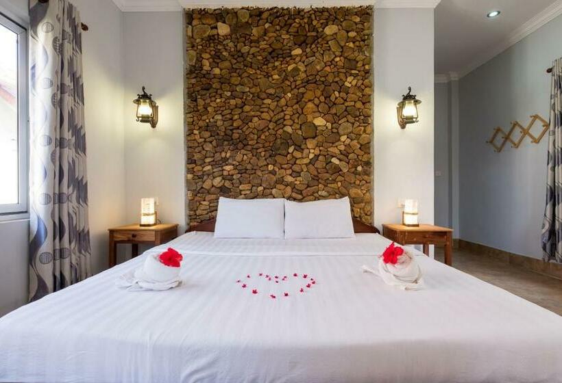 بنجلو ديلوكس, Kep Bungalows