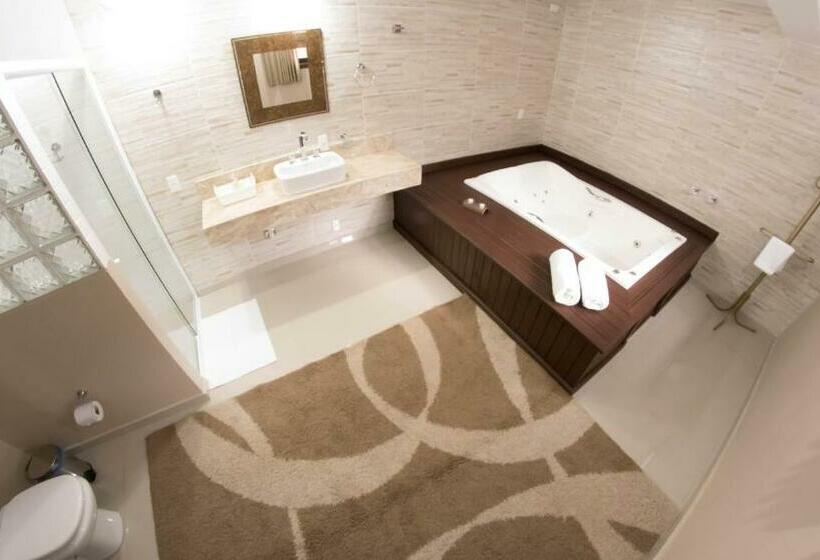 스탠다드 자쿠지 룸, Vila Eremita Pousada