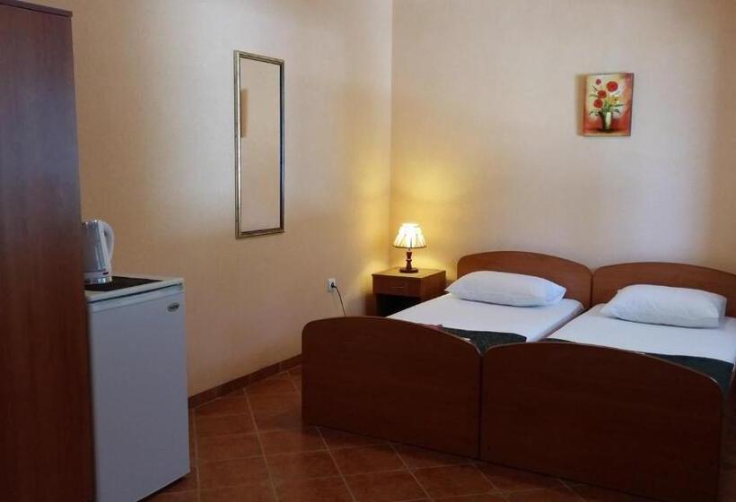 استودیوی استاندارد, Villa Budvanka Guesthouse