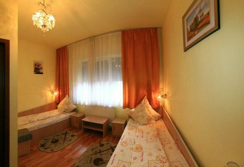 חדר סטנדרט, Radena