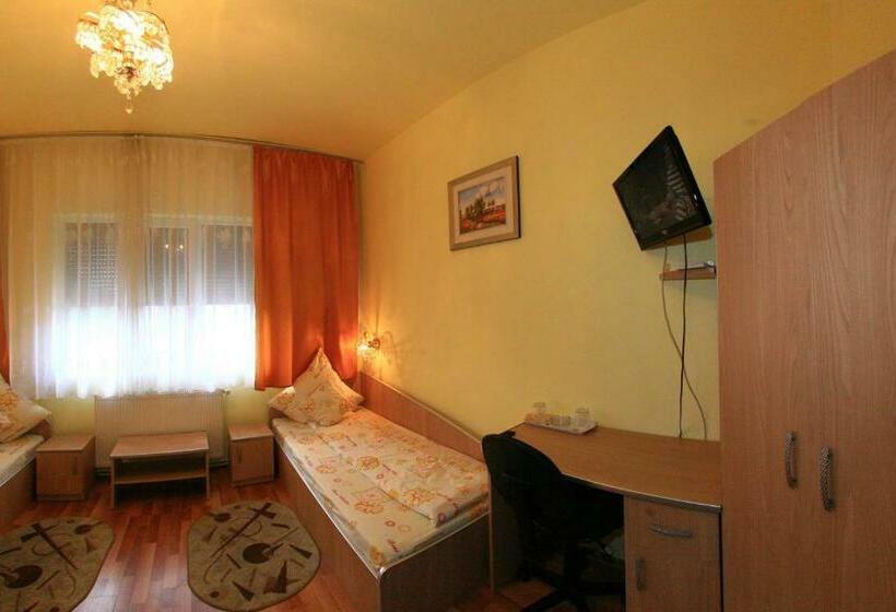 חדר סטנדרט, Radena