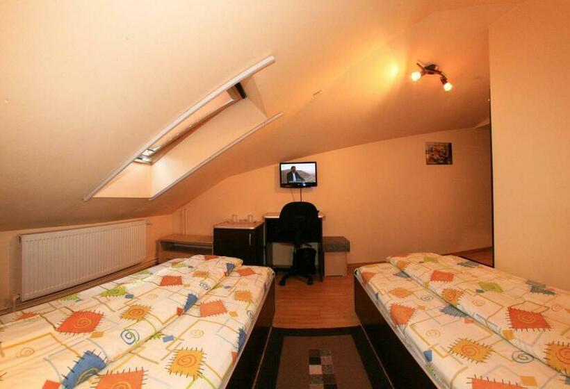 חדר סטנדרט, Radena