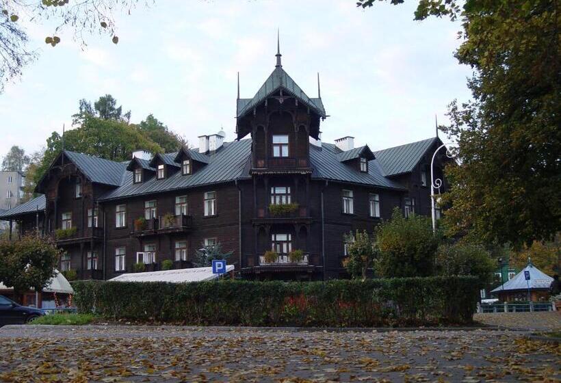 标准单人间, Pensjonat Witoldówka