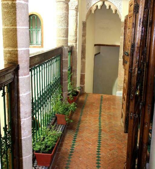 اتاق استاندارد, Dar Aida