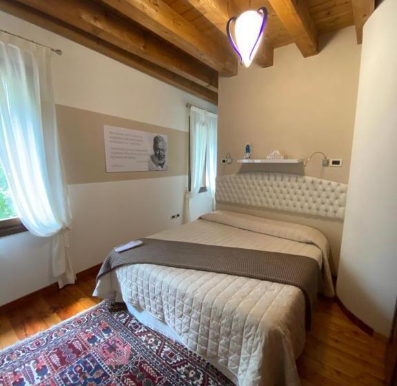 标准间, Ca  Hemingway