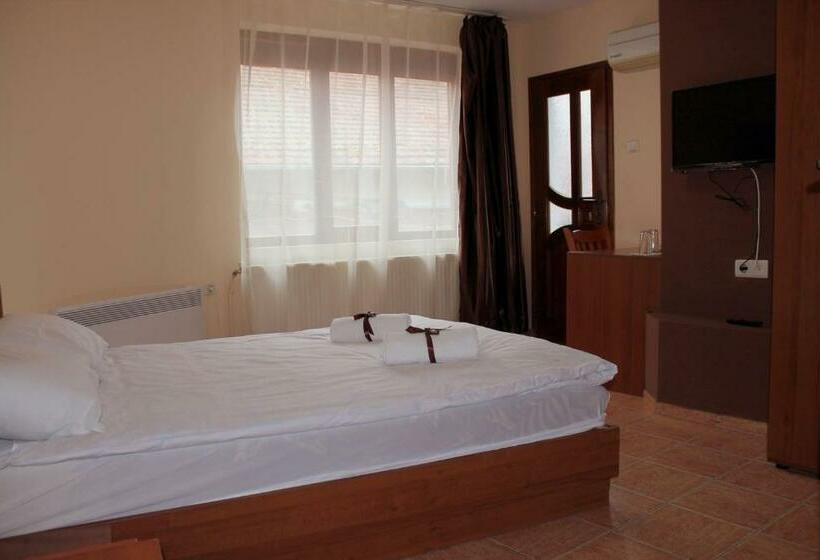 스탠다드 룸, Family Hotel Square