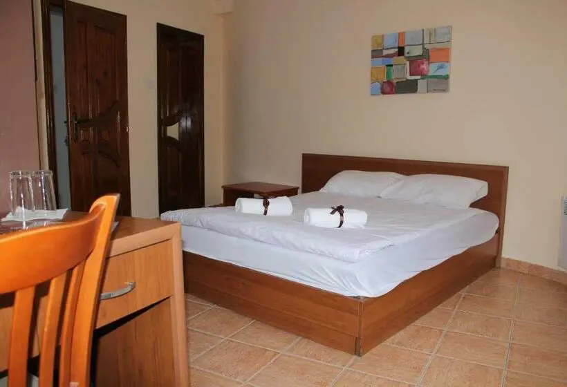 اتاق استاندارد, Family Hotel Square