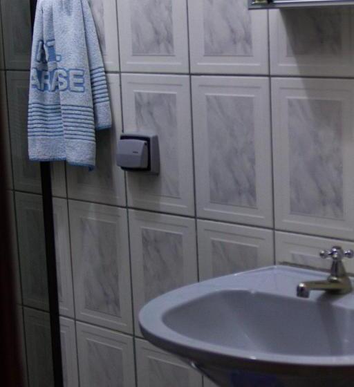 Семейный Номер, Paradise Palace