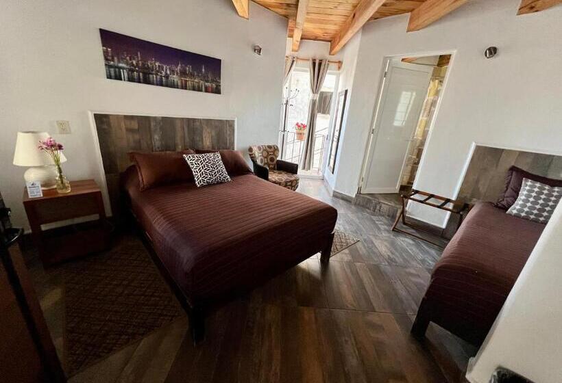 Quarto Triplo Estandar, San Sebastian