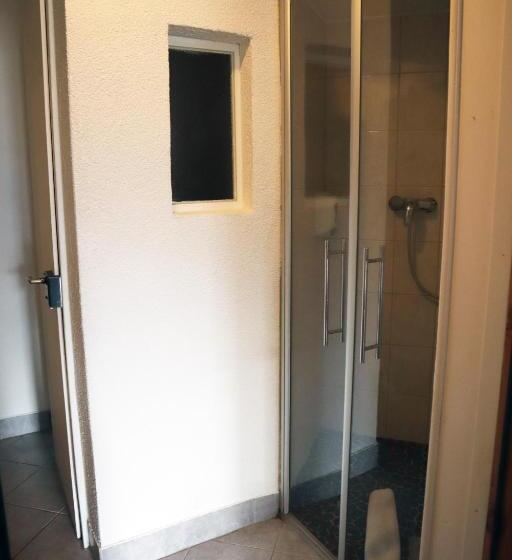 חדר סטנדרט לארבעה, Gruyère Rooms