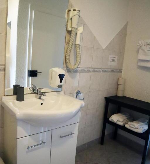 Четырехместный Номер Стандарт, Gruyère Rooms