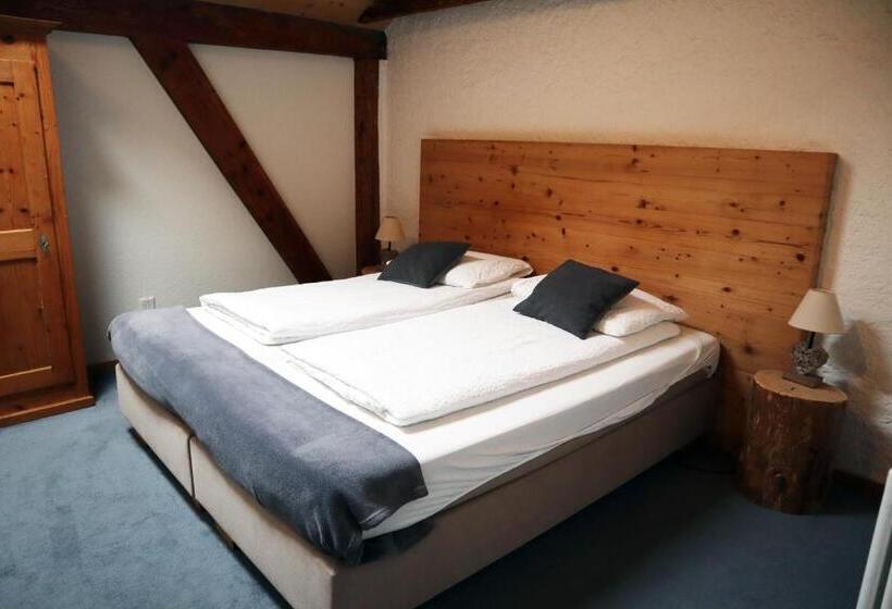 חדר אקונומי לשלושה, Gruyère Rooms