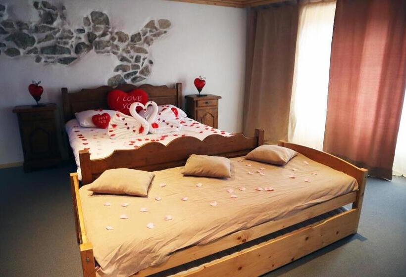 חדר דלוקס עם נוף להרים, Gruyère Rooms