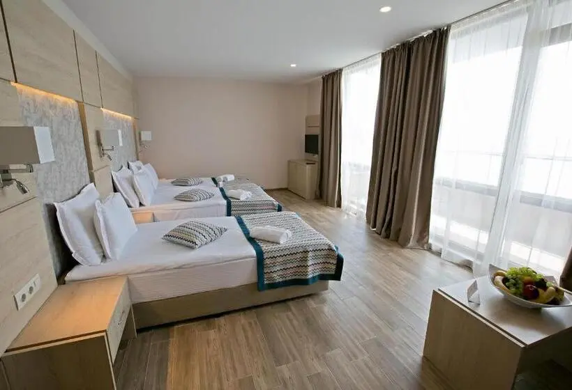 ファミリールーム, Royal Grand Hotel And Spa   All Inclusive And Free Beach Accsess