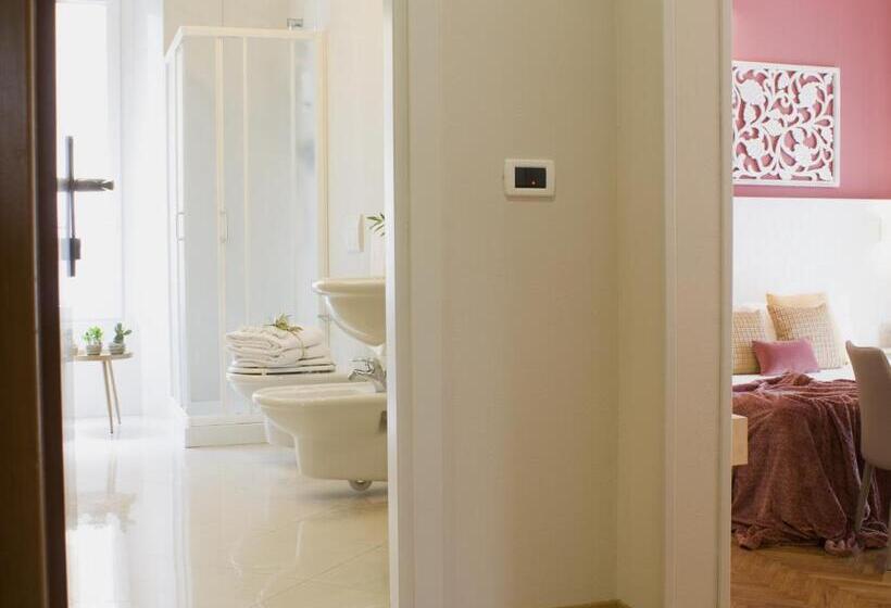 חדר סטנדרט לשלושה עם מרפסת, Accanto Al Centro B&b