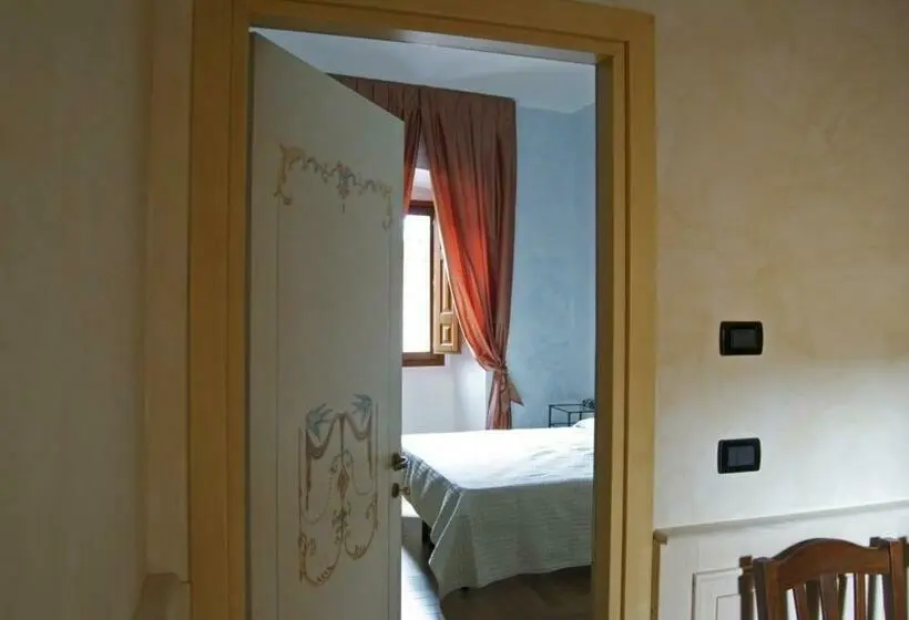 اتاق لوکس سه تخته, B&b Palazzo Cappa
