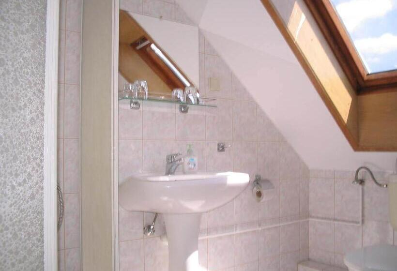 스탠다드 트리플 룸, Burg Vendégház